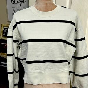 Lululemon Perfectly Oversized Cropped Crew size 4